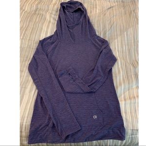 GAP Long Sleeve Workout Top w/ Hood